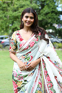 Hebah Patel at Honeymoon Express Movie Pre-release Event