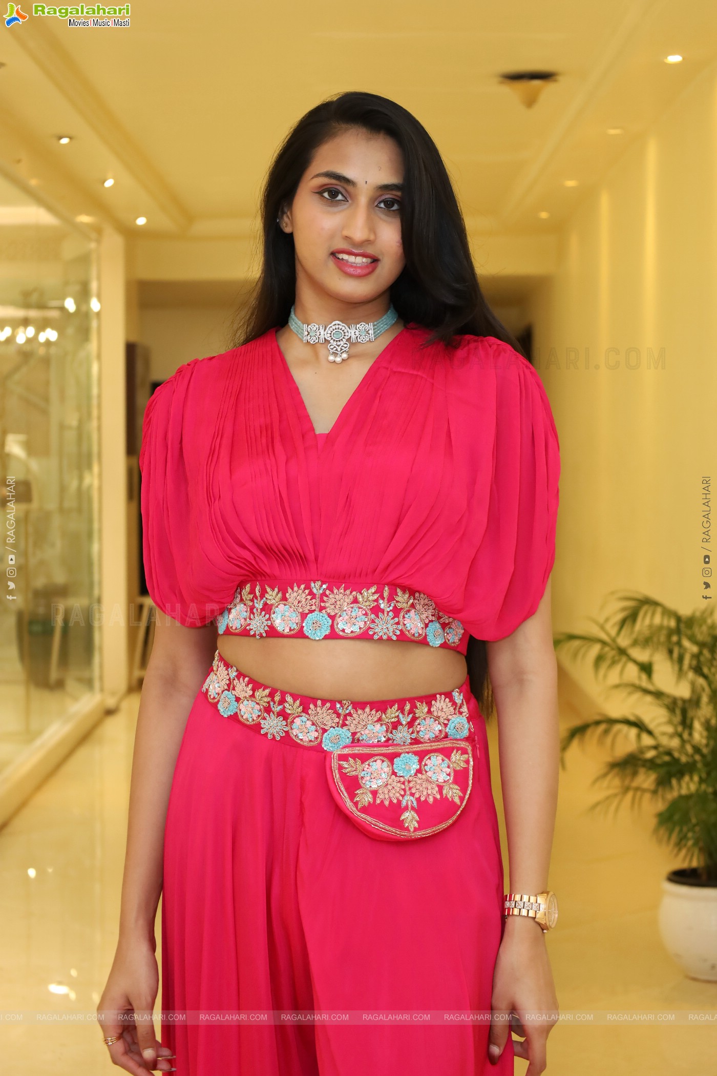 Laya Rao at Sutraa Exhibition Event, HD Gallery