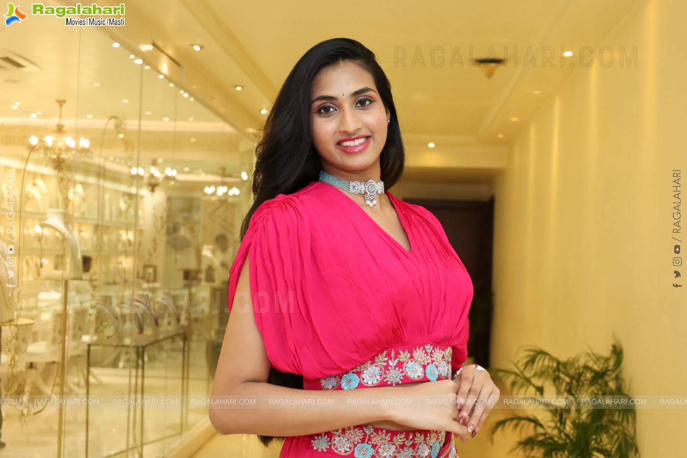 Laya Rao at Sutraa Exhibition Event, HD Gallery