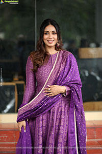 Nivetha Pethuraj at Paruvu Web Series Press Meet, HD Gallery