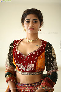 Abhignya Vuthaluru at Viraatapalem Trailer Launch Event 