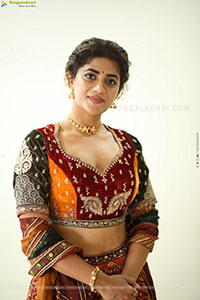 Abhignya Vuthaluru at Viraatapalem Trailer Launch Event 