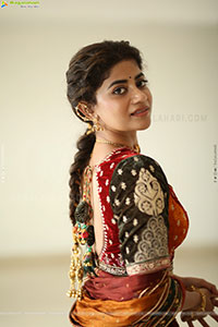 Abhignya Vuthaluru at Viraatapalem Trailer Launch Event 