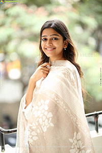Ananthika Sanilkumar at 8 Vasantalu Interview, HD Gallery