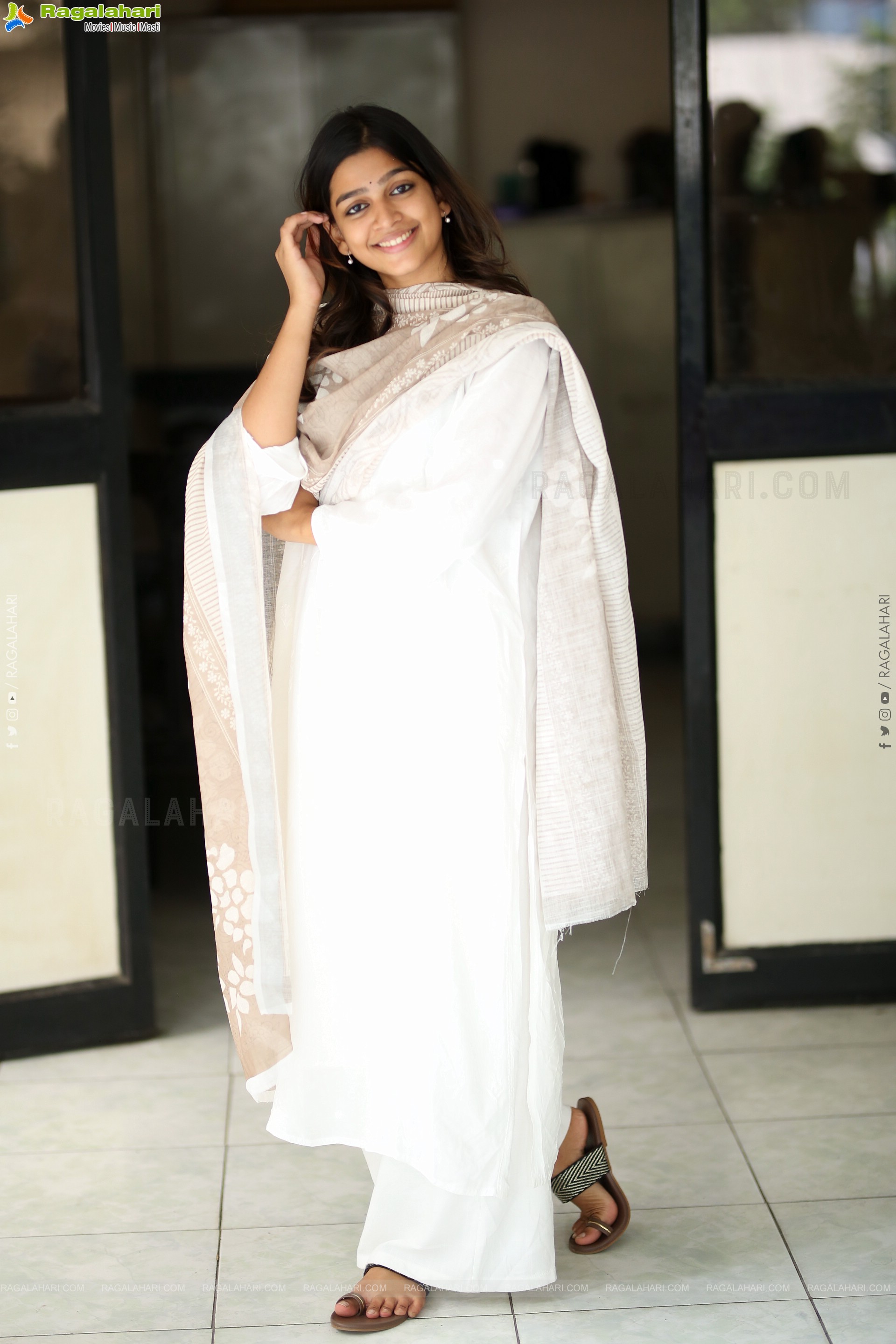 Ananthika Sanilkumar at 8 Vasantalu Interview, HD Gallery