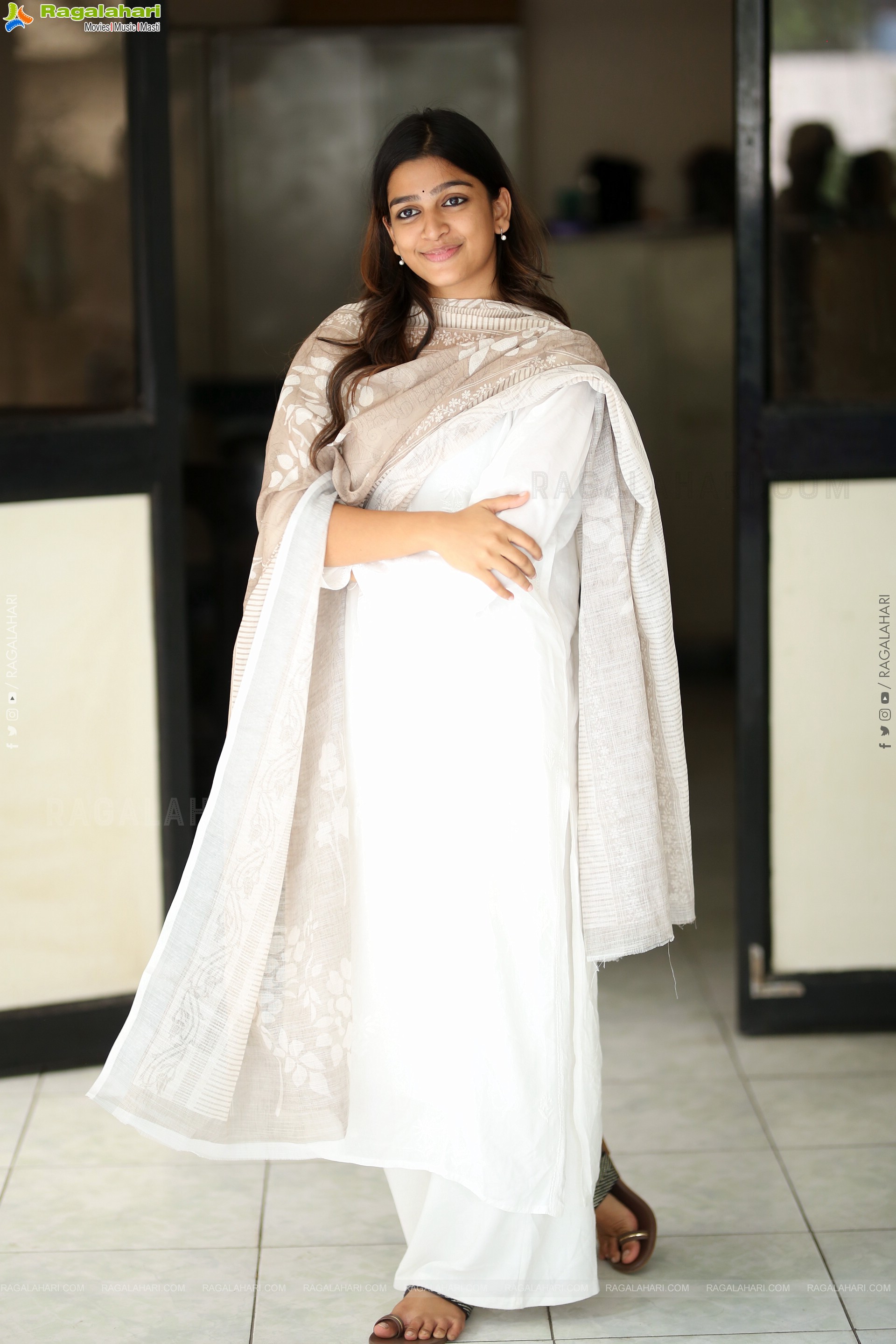 Ananthika Sanilkumar at 8 Vasantalu Interview, HD Gallery
