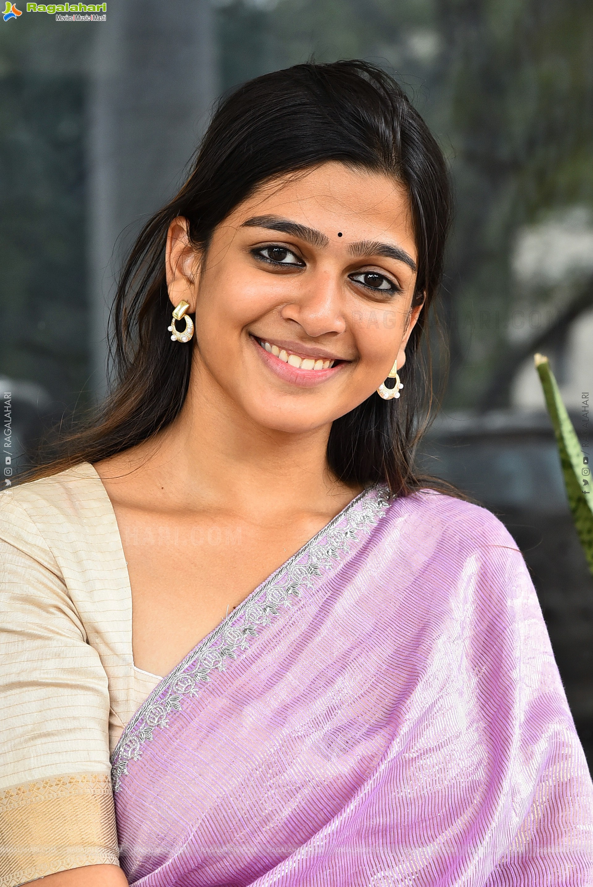 Ananthika Sanilkumar at 8 Vasantalu Success Meet, HD Gallery