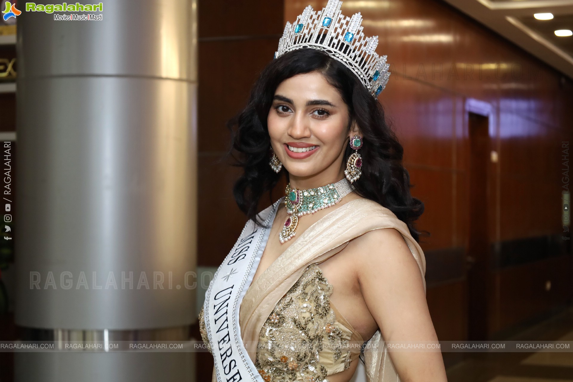 Andleeb Zaidi at Hi Life Exhibition Launch Event, HD Gallery