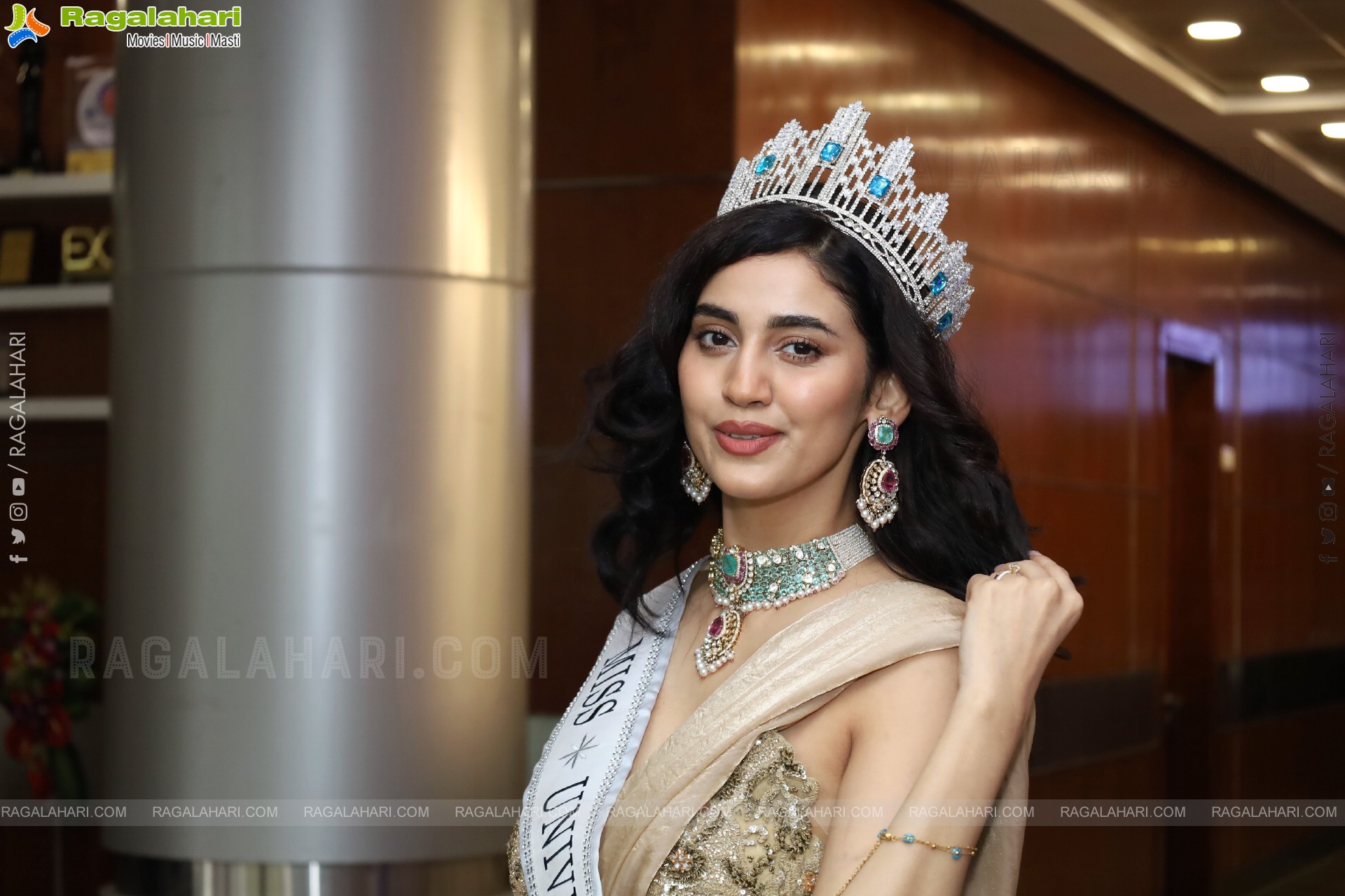 Andleeb Zaidi at Hi Life Exhibition Launch Event, HD Gallery