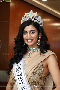 Andleeb Zaidi at Hi Life Exhibition Launch Event, HD Gallery