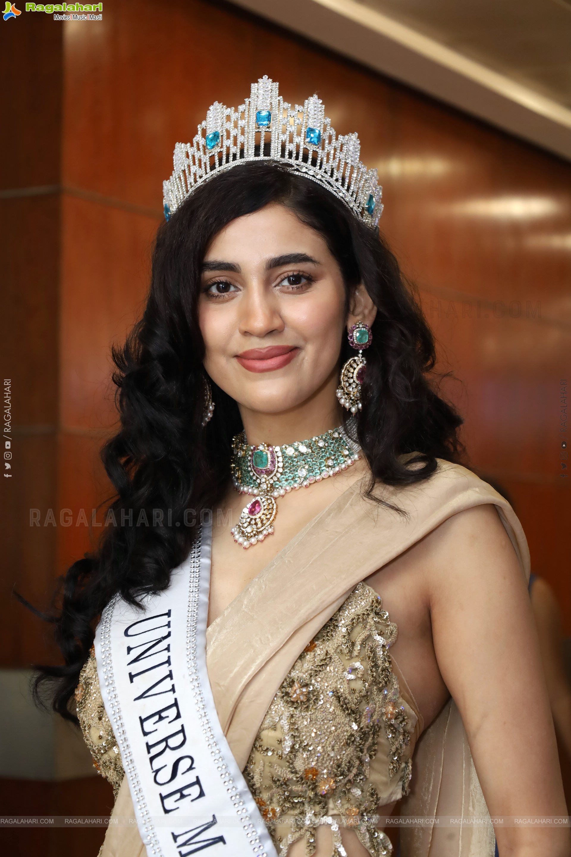 Andleeb Zaidi at Hi Life Exhibition Launch Event, HD Gallery