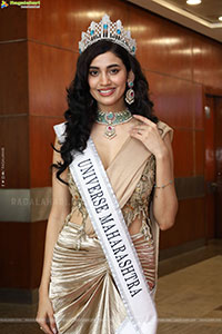 Andleeb Zaidi at Hi Life Exhibition Launch Event, HD Gallery