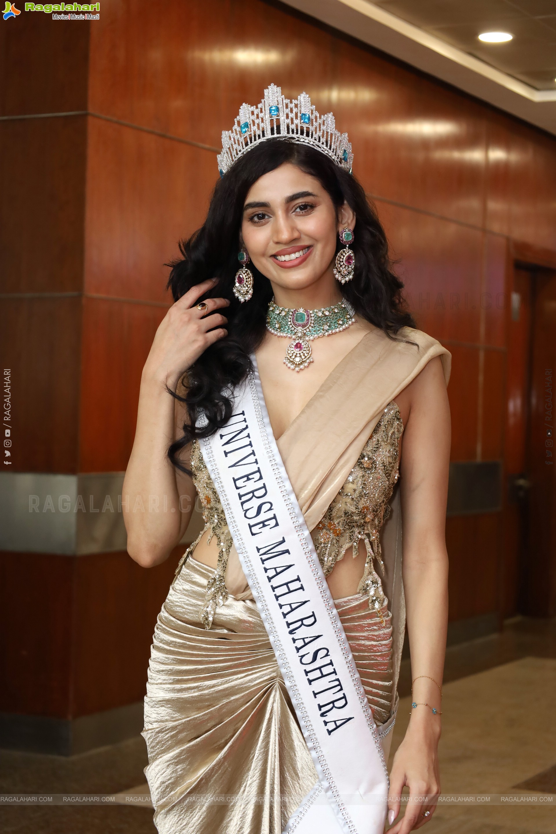 Andleeb Zaidi at Hi Life Exhibition Launch Event, HD Gallery