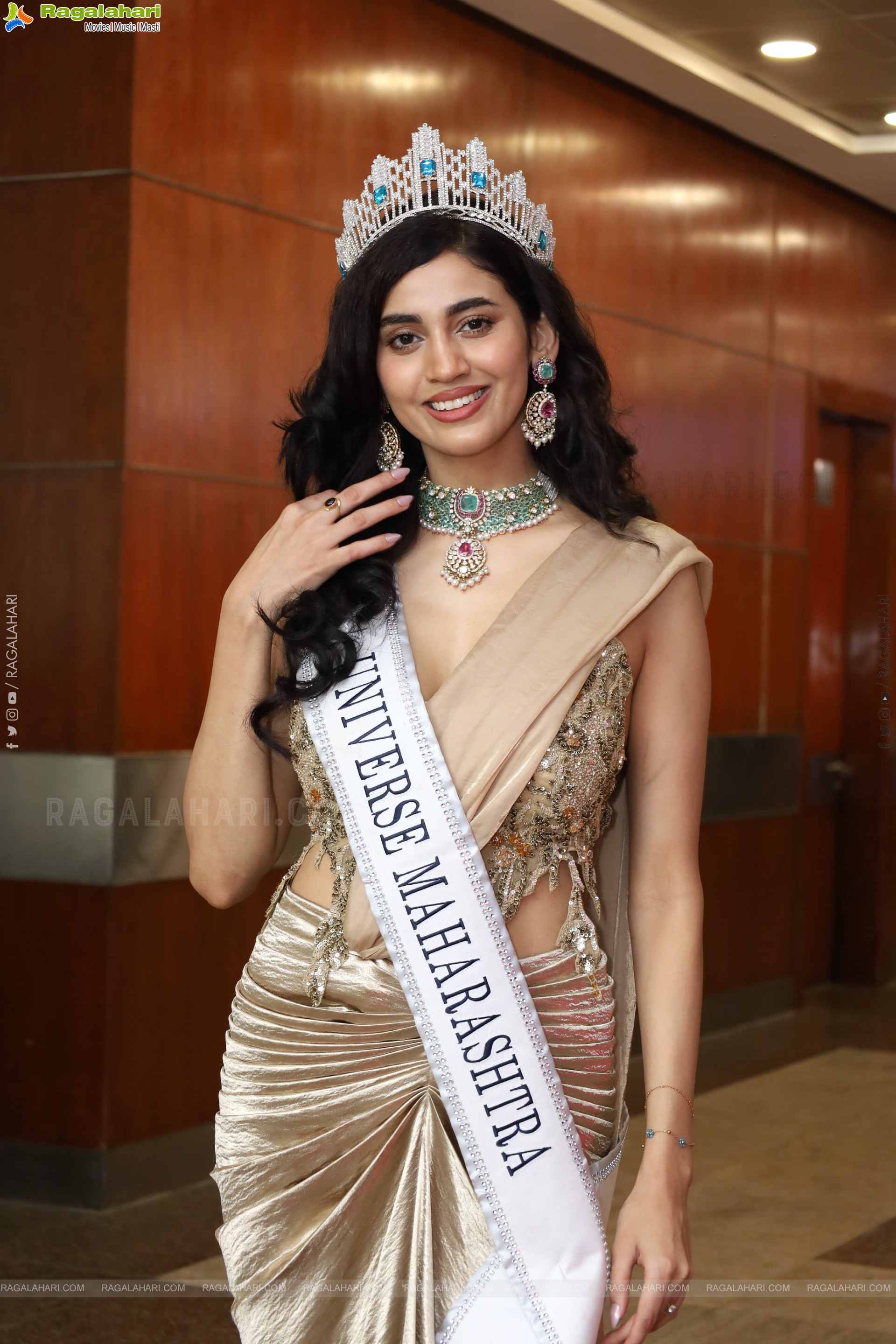 Andleeb Zaidi at Hi Life Exhibition Launch Event, HD Gallery