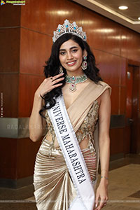 Andleeb Zaidi at Hi Life Exhibition Launch Event, HD Gallery