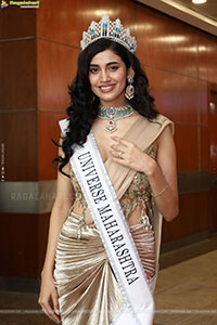 Andleeb Zaidi at Hi Life Exhibition Launch Event, HD Gallery