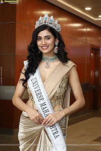 Andleeb Zaidi at Hi Life Exhibition Launch Event, HD Gallery