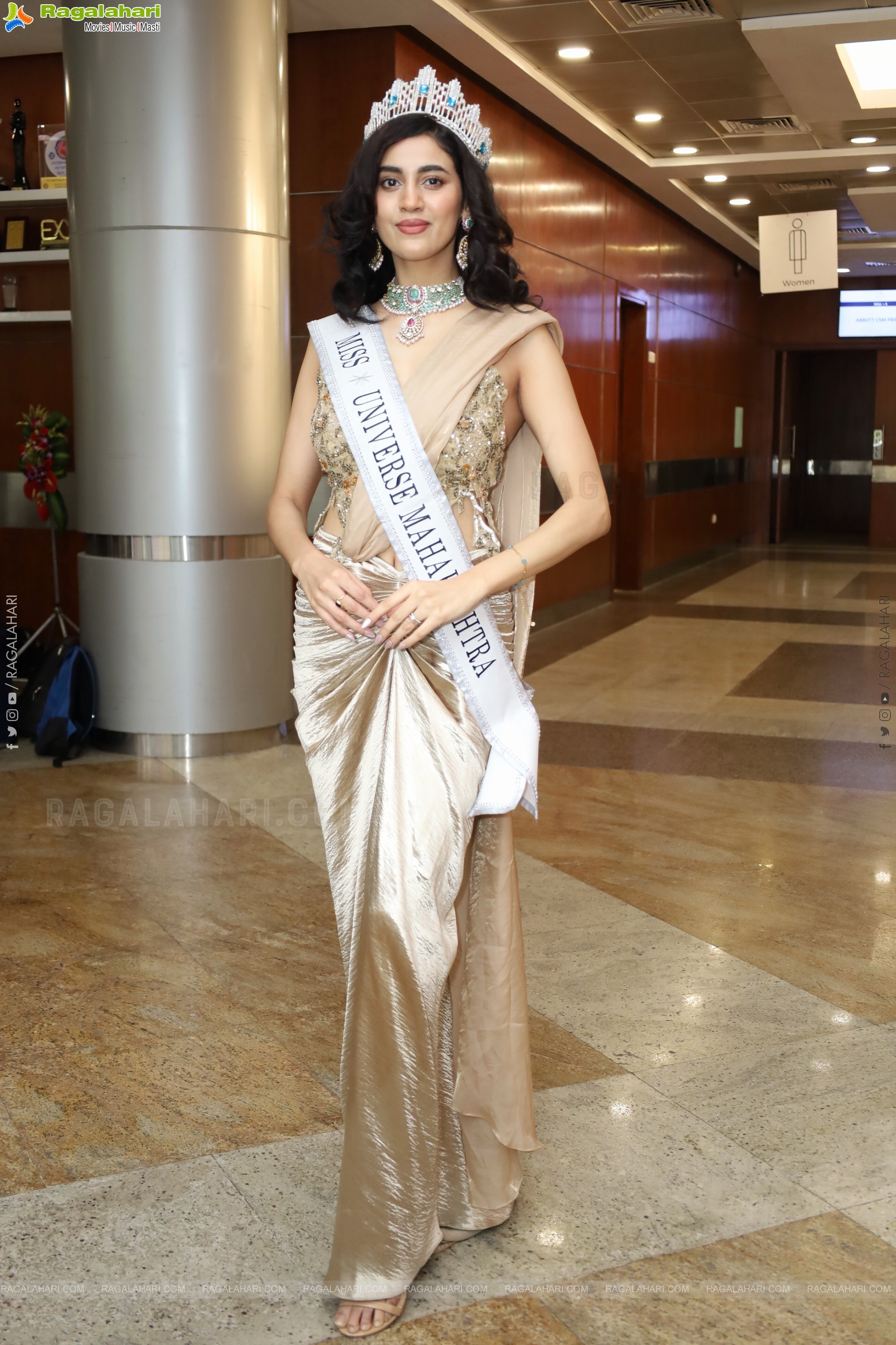 Andleeb Zaidi at Hi Life Exhibition Launch Event, HD Gallery