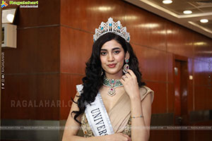 Andleeb Zaidi at Hi Life Exhibition Launch Event, HD Gallery