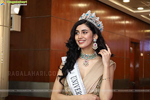 Andleeb Zaidi at Hi Life Exhibition Launch Event, HD Gallery
