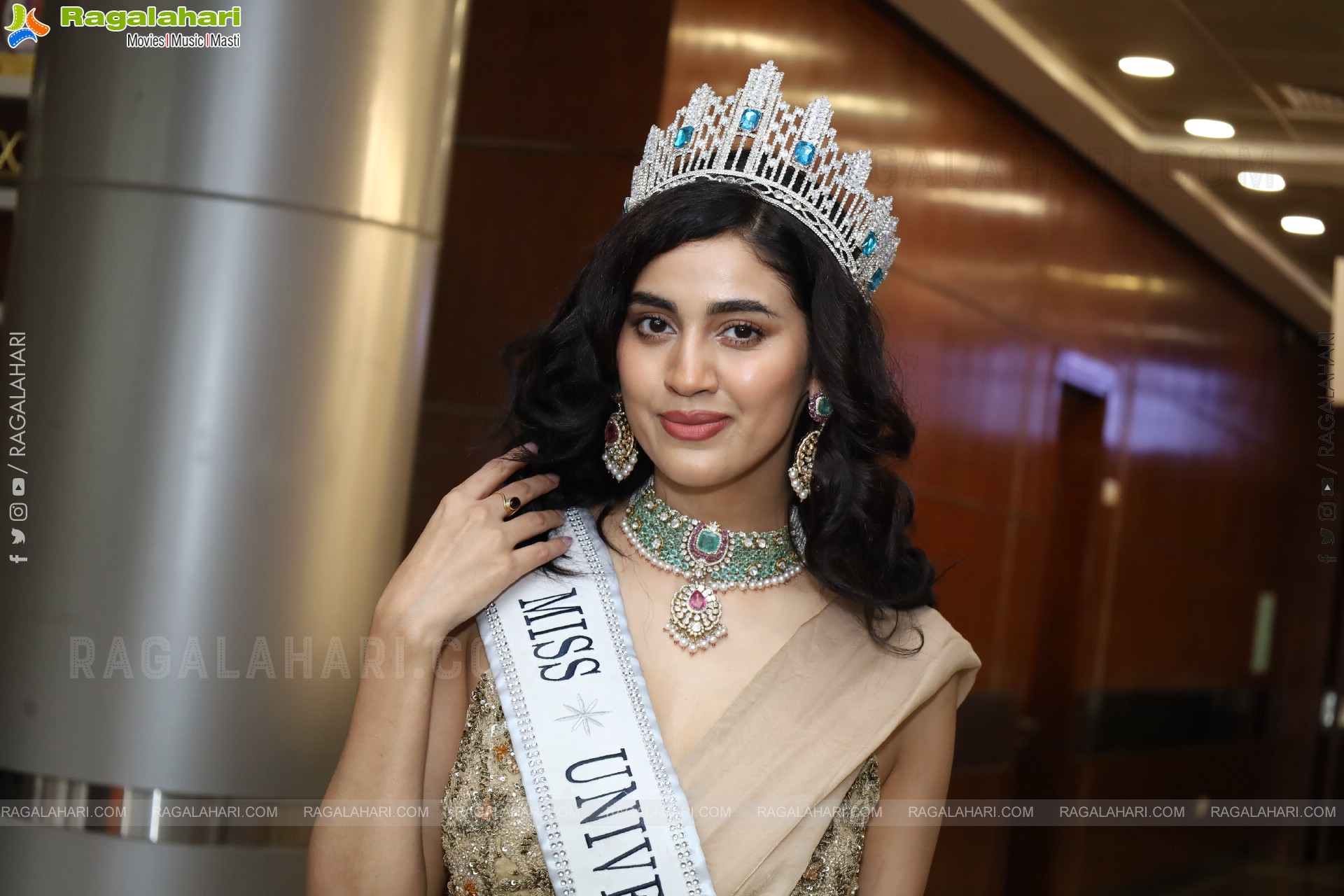 Andleeb Zaidi at Hi Life Exhibition Launch Event, HD Gallery