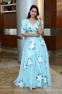 Bhavishya Latest Stills, HD Photo Gallery
