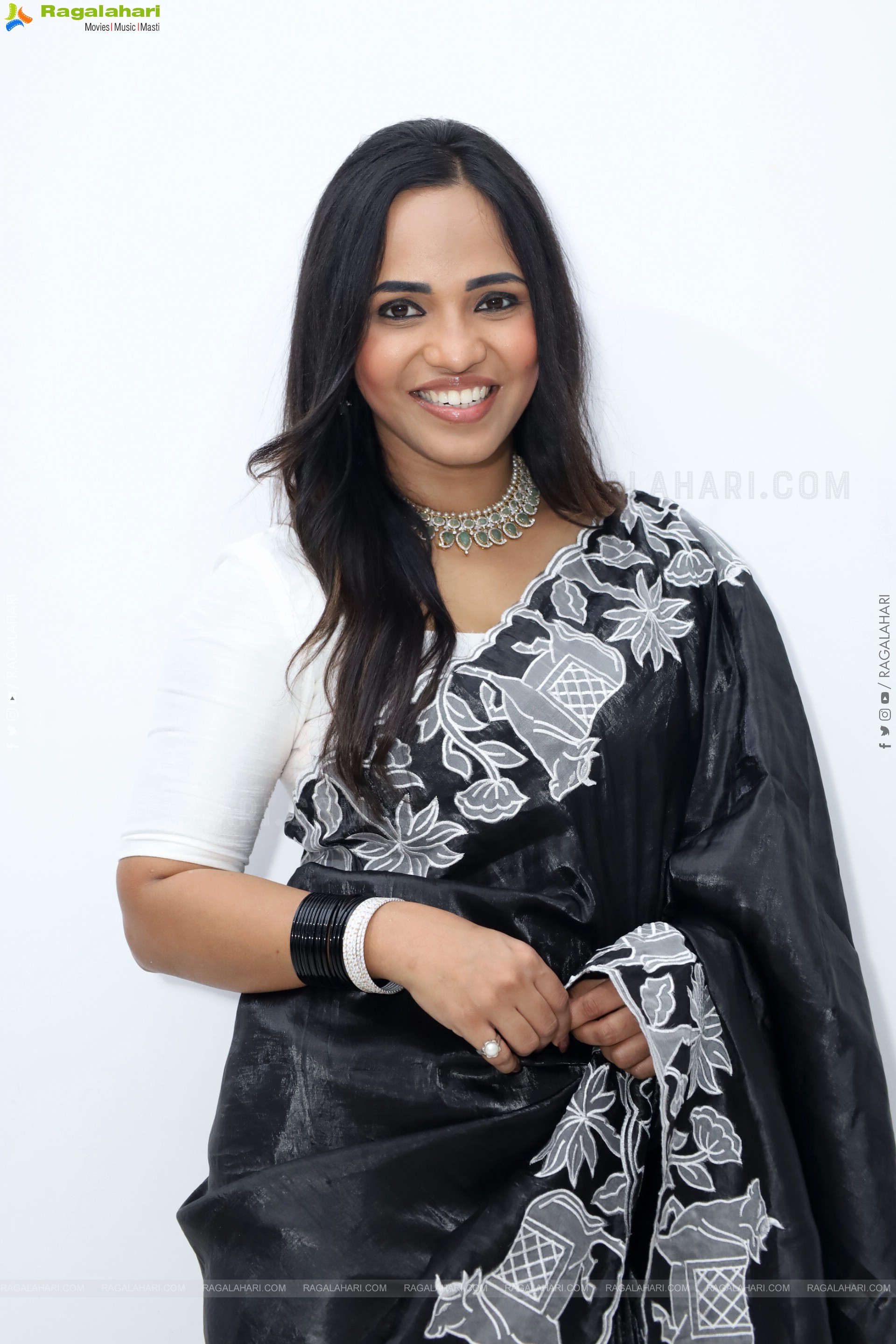 Bhavya Chandrika in Black Saree, HD Gallery