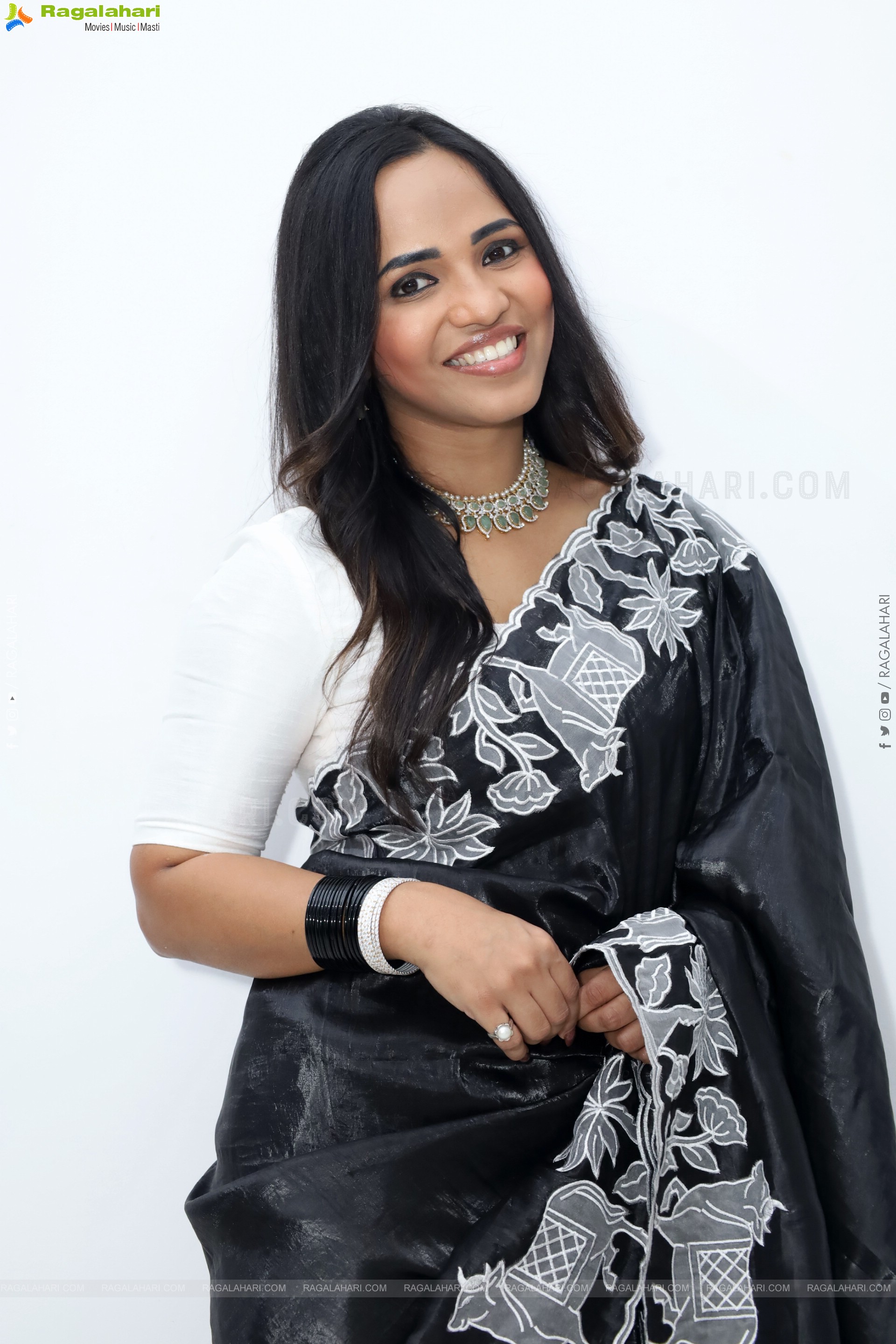 Bhavya Chandrika in Black Saree, HD Gallery