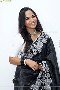 Bhavya Chandrika in Black Saree, HD Gallery