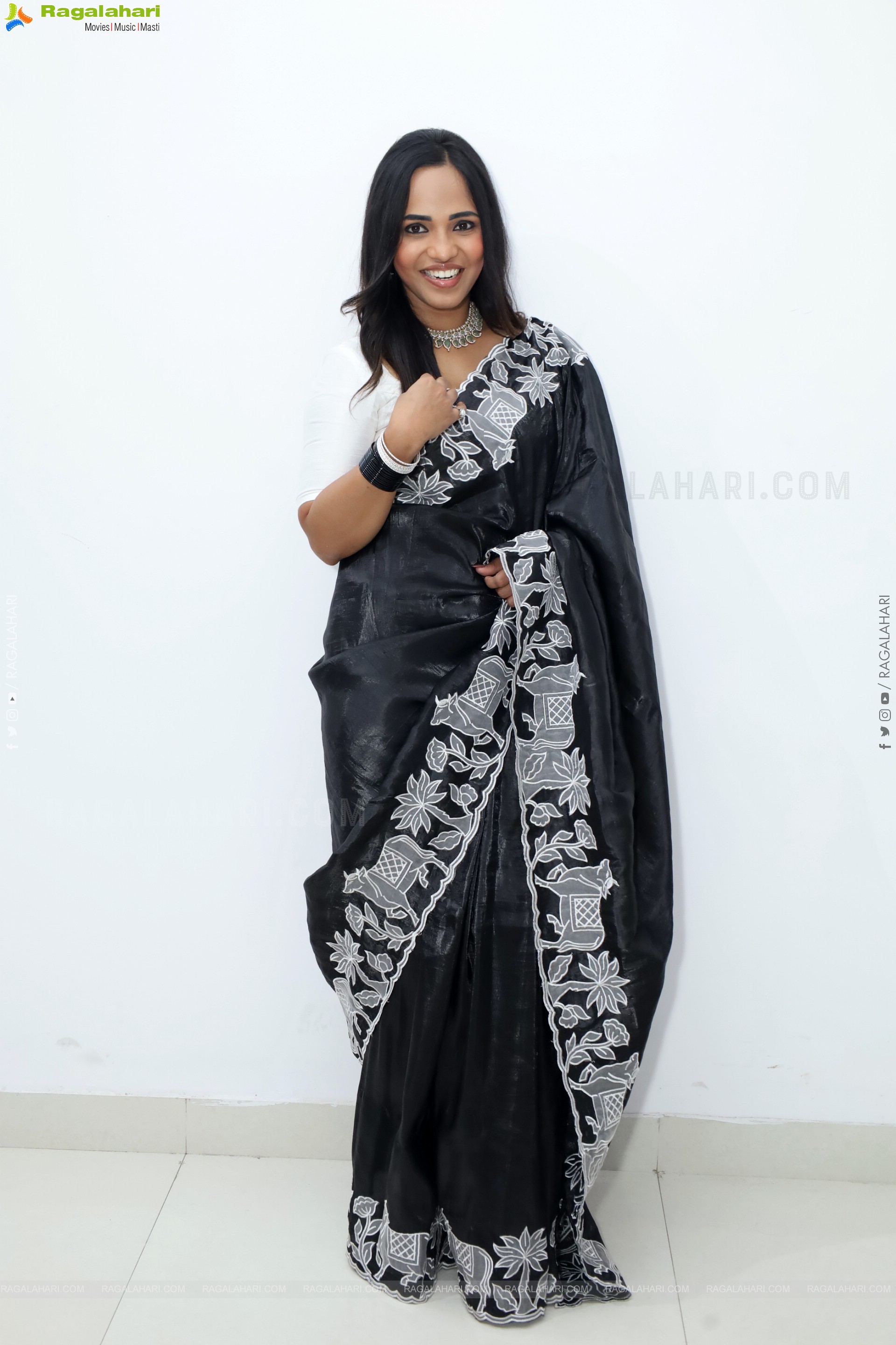 Bhavya Chandrika in Black Saree, HD Gallery