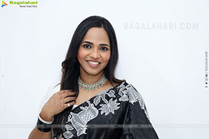 Bhavya Chandrika in Black Saree, HD Gallery
