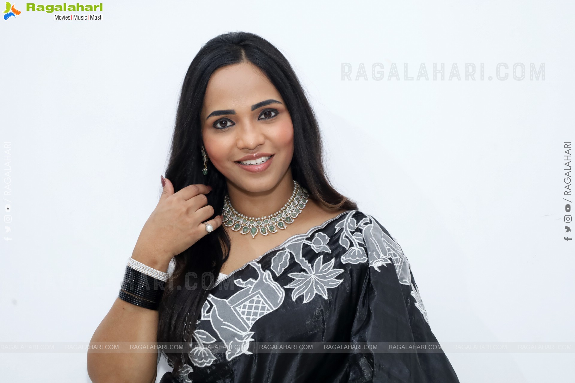 Bhavya Chandrika in Black Saree, HD Gallery