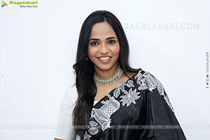 Bhavya Chandrika in Black Saree, HD Gallery