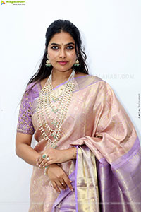 Divi Vadthya at Hi Life Date Announcement Event, HD Gallery