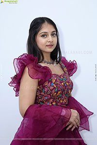 Jabili Jetta stills in New Designer Dress, HD Gallery