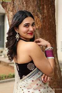 Jenifer Emmanuel at Paramapada Sopanam Teaser Launch