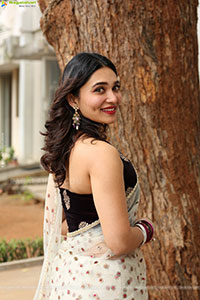 Jenifer Emmanuel at Paramapada Sopanam Teaser Launch