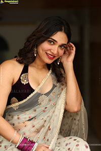 Jenifer Emmanuel at Paramapada Sopanam Teaser Launch