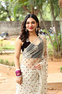 Jenifer Emmanuel at Paramapada Sopanam Teaser Launch