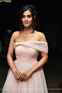 Kavya Thapar at Nenu Ready Movie Title Glimpse Launch