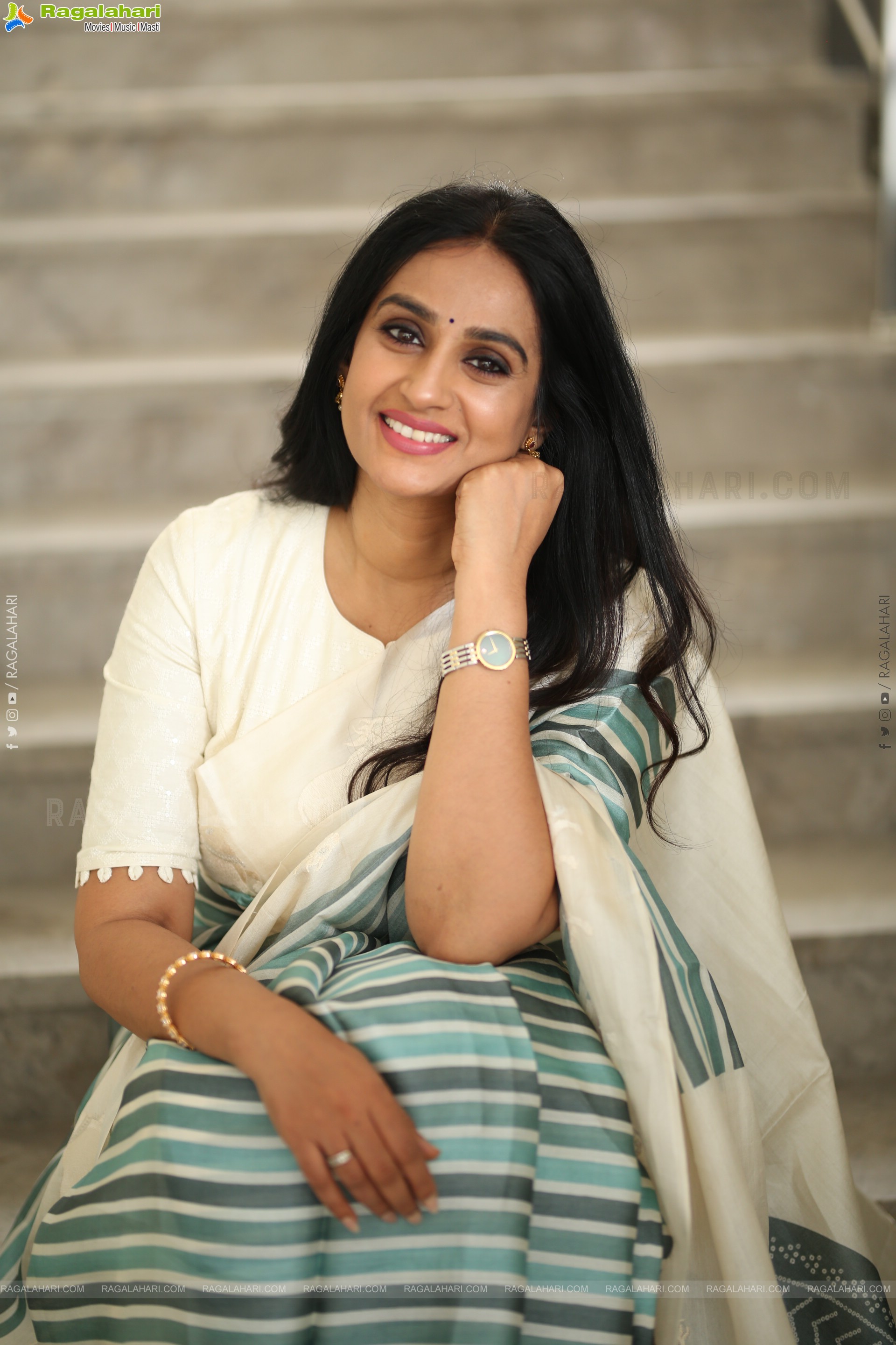 Laya stills at Thammudu Movie Interview, HD Gallery
