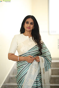Laya stills at Thammudu Movie Interview, HD Gallery