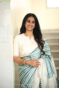 Laya stills at Thammudu Movie Interview, HD Gallery