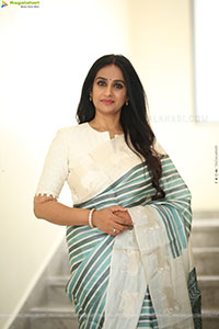 Laya stills at Thammudu Movie Interview, HD Gallery