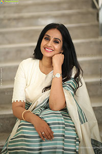 Laya stills at Thammudu Movie Interview, HD Gallery