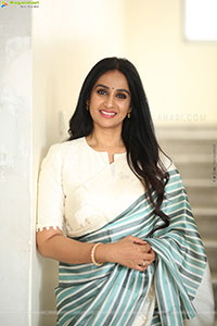 Laya stills at Thammudu Movie Interview, HD Gallery