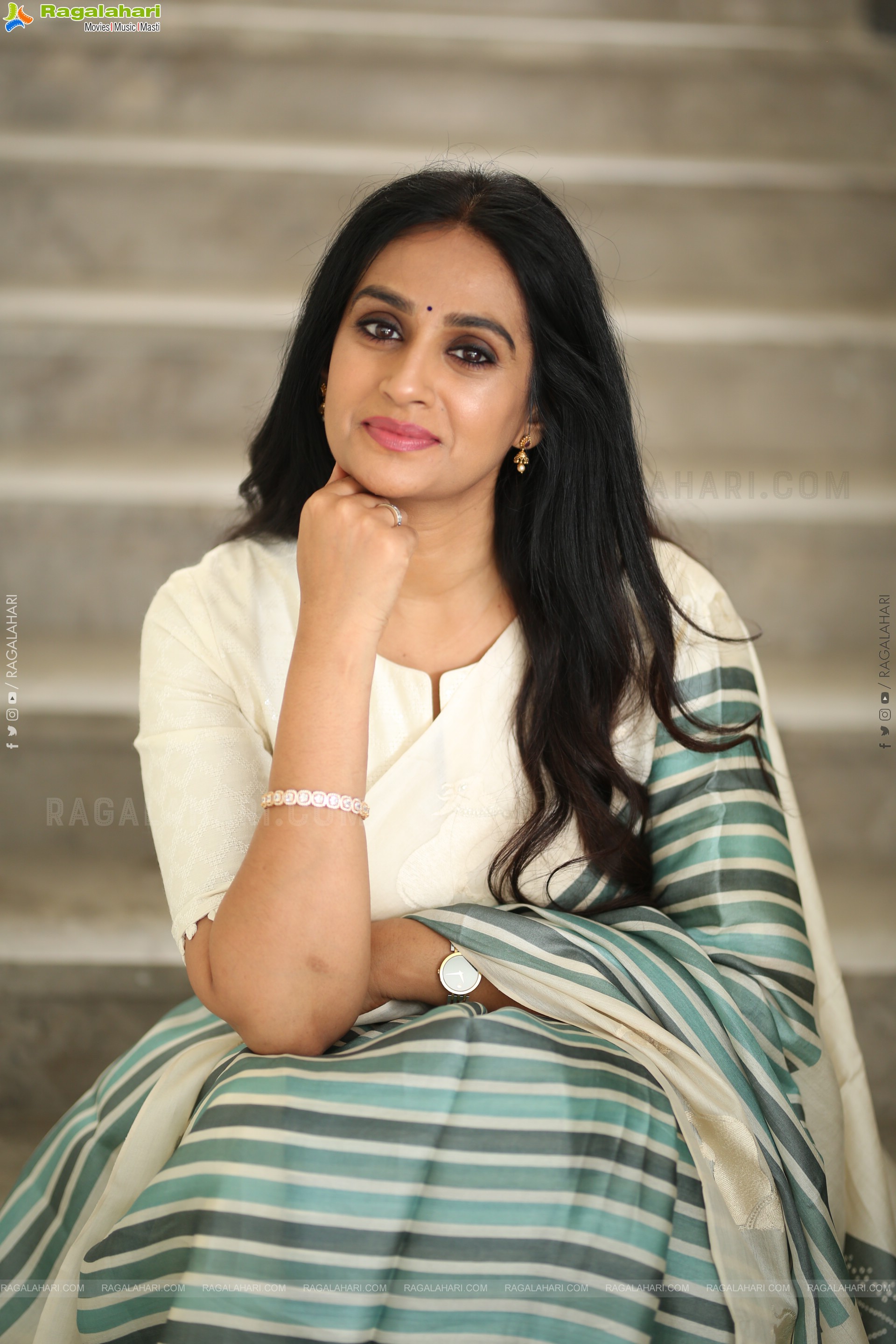 Laya stills at Thammudu Movie Interview, HD Gallery