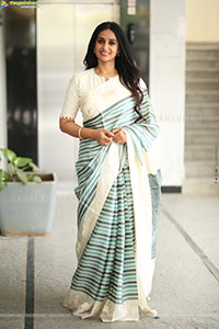 Laya stills at Thammudu Movie Interview, HD Gallery