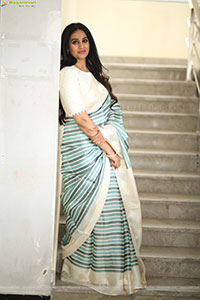 Laya stills at Thammudu Movie Interview, HD Gallery