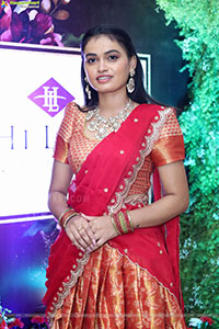 Manu Malleshwari at Hilife Exhibition Launch Event